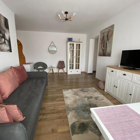Best Apartment City Hall Suceava Bagian luar foto