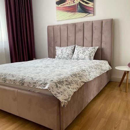 Best Apartment City Hall Suceava Bagian luar foto