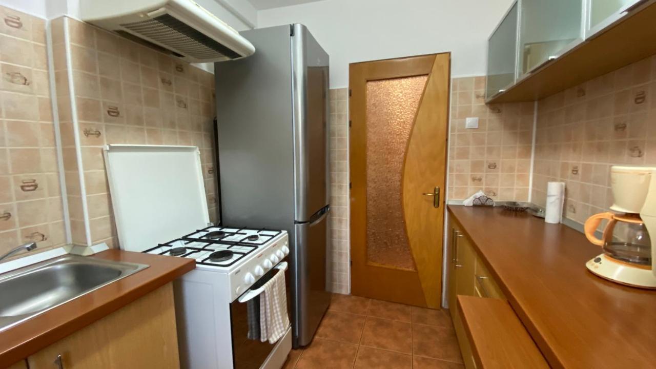 Best Apartment City Hall Suceava Bagian luar foto